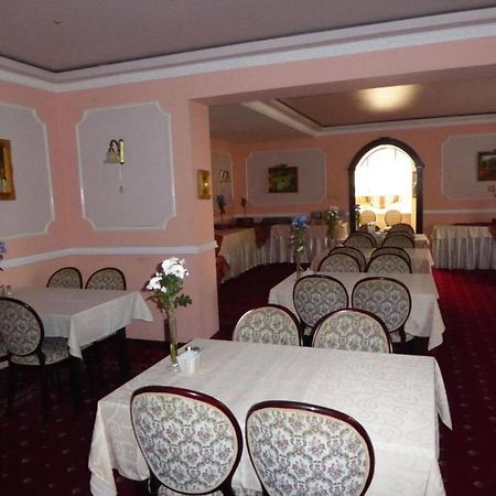 Bed and Breakfast Viilla Rezidence à Kudowa-Zdrój Extérieur photo