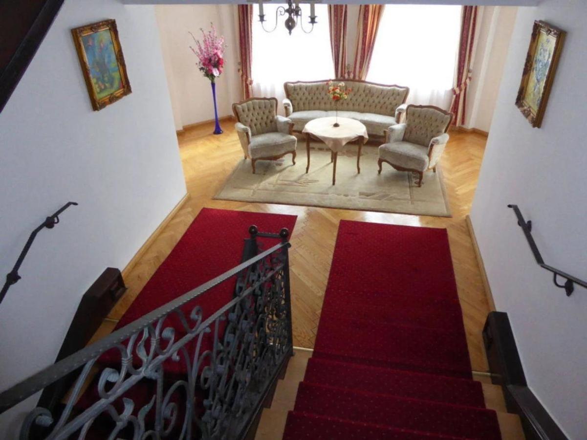 Bed and Breakfast Viilla Rezidence à Kudowa-Zdrój Extérieur photo